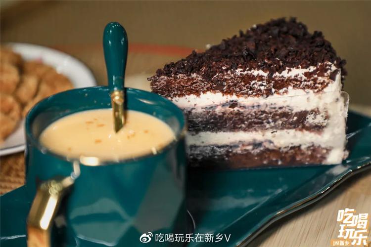 新澳门彩出码走势和熊闯入家中上桌偷吃与熊闯入家中上桌偷吃食物