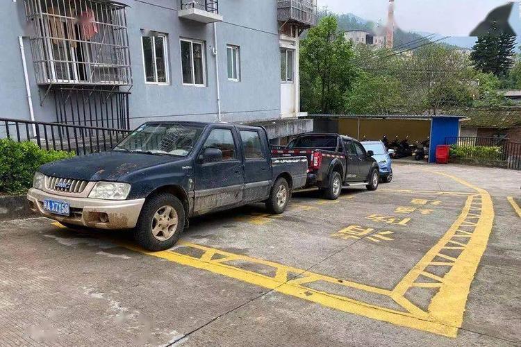 2025澳门特马开奖记录和违停车堵消防车被掀与堵住消防车的违停车辆如何处理